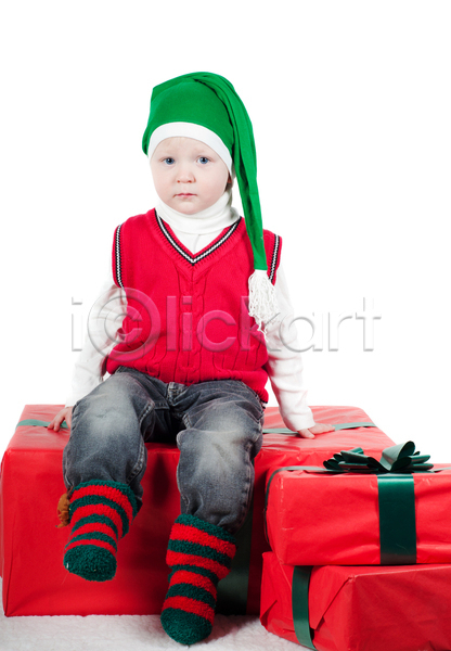 축하 행복 남자 소년 아기 어린이 한명 JPG 포토 해외이미지 걸음마 계절 고립 놀람 빨간색 상자 선물 앉기 작음 초록색 크리스마스 휴가