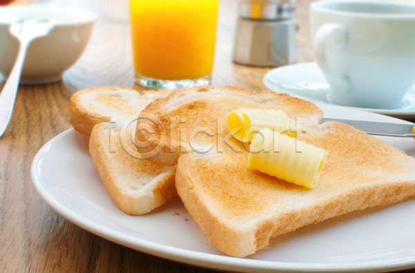 사람없음 JPG 포토 해외이미지 나무탁자 버터 숟가락 식빵 실내 오렌지주스 커피잔 토스트