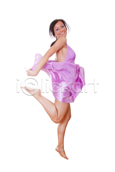 기쁨 자유 행복 화려 활발 여자 한명 JPG 포토 해외이미지 건강 드레스 라이프스타일 분홍색 뷰티 실크 에너지 유행 점프 제비꽃 흰색