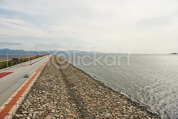 사람없음 JPG 포토 가을(계절) 관광지 군산 도로 바다 부안 새만금방조제 야외 주간 풍경(경치) 하늘