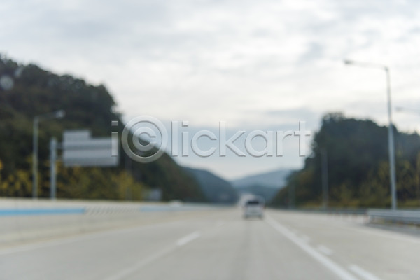 사람없음 JPG 소프트포커스 포토 고속도로 도로 드라이브 안전운전 야외 운전 자동차 주간 차안 풍경(경치) 하늘