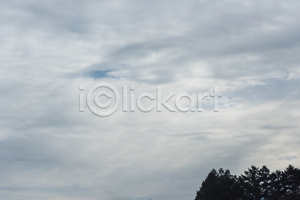 사람없음 JPG 포토 구름(자연) 나무 도로 드라이브 산 안전운전 야외 운전 자동차 주간 차안 풍경(경치) 하늘