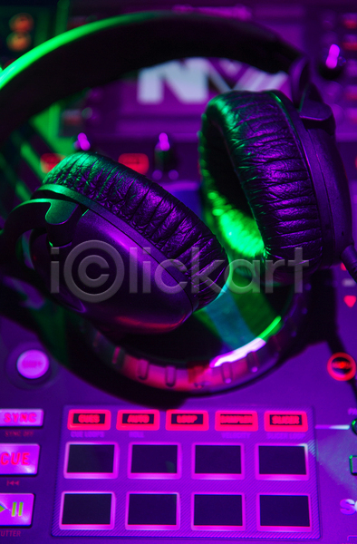 사람없음 JPG 포토 해외이미지 DJ 사운드믹서 음악 음향기기 장비 제어 헤드셋