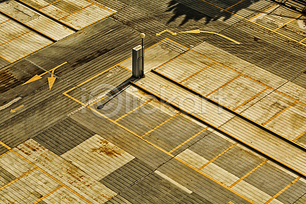 사람없음 JPG 포토 하이앵글 그림자 도로 빈자리 서울 야외 주간 주차장 풍경(경치) 화살표