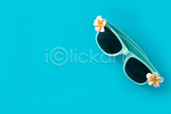 사람없음 JPG 포토 해외이미지 꽃 바캉스 바캉스용품 선글라스 여름휴가 오브젝트 하늘색