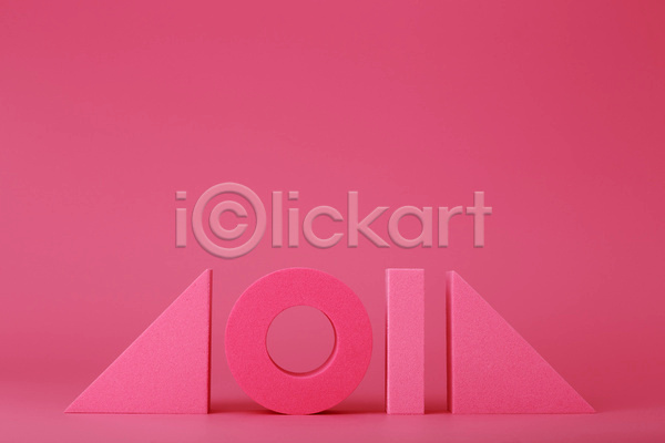 사람없음 3D JPG 포토 해외이미지 고리 목업 분홍색 분홍색배경 삼각형 스튜디오촬영 실내 오브젝트 원형 일렬 입체도형 직사각형