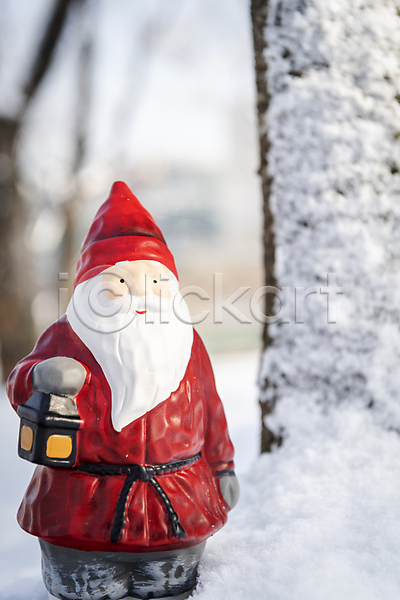 사람없음 JPG 아웃포커스 포토 겨울 눈(날씨) 눈덮임 미니어처 산타모양 산타클로스 설원 야외 오브젝트 주간 크리스마스 크리스마스용품