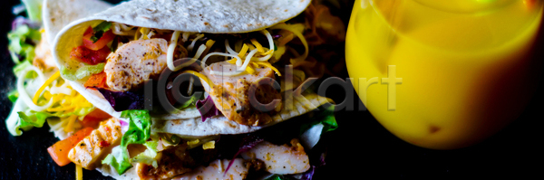 뜨거움 신선 사람없음 JPG 포토 해외이미지 건강 굽기 그릴 다이어트 덮개 롤 맛 맛있는 바비큐 부분 브런치 빵 상추 샌드위치 샐러드 소고기 식사 아침식사 애피타이저 양파 옥수수 올리브 요리 육류 음식 저녁식사 점심식사 접시 줄무늬 채소 치즈 치킨 칠면조 케밥 케첩 토마토 튀김 피타 해외포토 후추