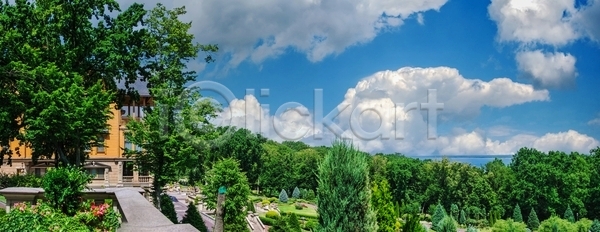 고급 산책 혁명 사람없음 JPG 포토 해외이미지 강 건물 건축양식 공원 궁전 대통령 맑음 물 박물관 부정부패 여름 여행 역사 연못 우크라이나 유럽 자연 정치 주택 파노라마 풍경 해외포토 호수
