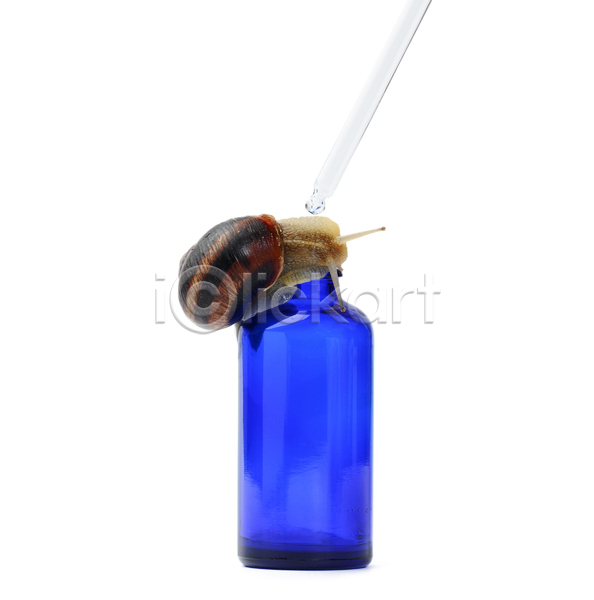사람없음 JPG 포토 해외이미지 공병 달팽이(동물) 붙이기 실내 앰플 화장품 흰배경