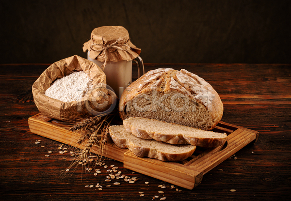 사람없음 JPG 포토 해외이미지 곡물빵 나무배경 밀 밀가루 빵 우유 종이봉투