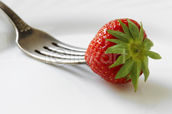 달콤 신선 사람없음 JPG 포토 해외이미지 1 건강 다이어트 디저트 딸기 빨간색 수확 숙성 여름(계절) 열매 정물화 정원
