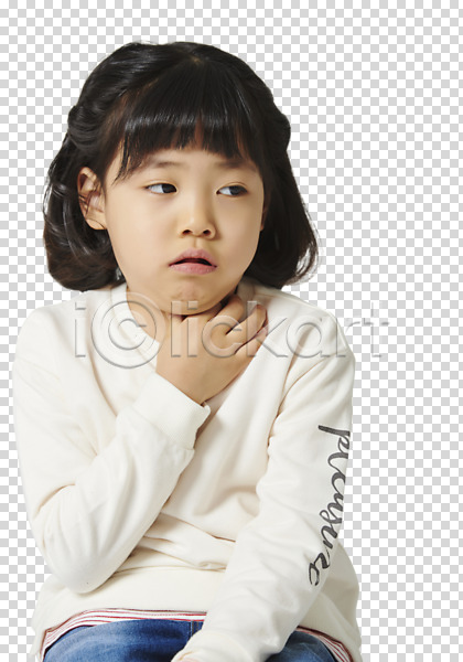 사람 소녀(어린이) 소녀한명만 어린이 여자 한국인 한명 PNG 근접촬영 앞모습 편집이미지 기침 누끼 목감기 상반신 앉기 편집소스 표정