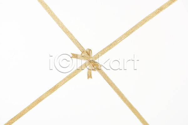 축하 사람없음 JPG 포토 하이앵글 금색 끈 누끼 리본 매듭 반짝임 선물 스튜디오촬영 실내 오브젝트 포장 플랫레이 한개 흰배경