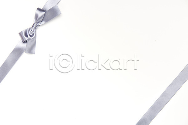 축하 사람없음 JPG 포토 하이앵글 끈 누끼 리본 매듭 백그라운드 선물 스튜디오촬영 실내 오브젝트 은색 포장 플랫레이 한개 흰배경 흰색