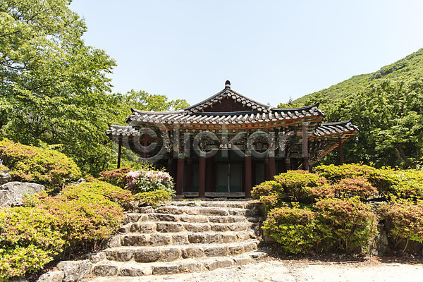 사람없음 JPG 포토 계단 관광지 나무 불교 사찰 야외 원통전 절 주간 한국 흥국사
