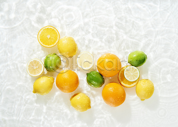 사람없음 JPG 포토 하이앵글 과일 단면 라임 레몬 물 물결 백그라운드 스튜디오촬영 실내 싱그러움 여러개 오렌지 오브젝트 플랫레이 흰배경 흰색