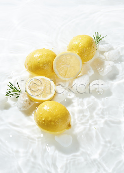 사람없음 JPG 포토 과일 단면 레몬 로즈메리 물 물결 스튜디오촬영 실내 싱그러움 여러개 오브젝트 조약돌 흰배경 흰색
