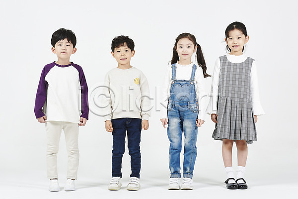 즐거움 남자 소녀(어린이) 소년 어린이 어린이만 여러명 여자 유치원생 한국인 JPG 앞모습 포토 누끼 미소(표정) 서기 스튜디오촬영 실내 전신 친구 흰배경
