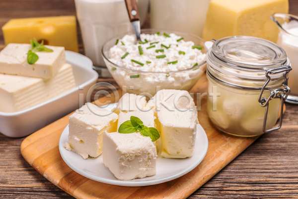 사람없음 JPG 포토 해외이미지 나무도마 나무배경 버터 식재료 실내 유제품 치즈