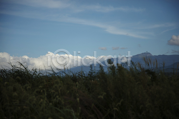 사람없음 JPG 포토 구름(자연) 맑음 산봉우리 야외 자연 제주도 주간 초원(자연) 풀(식물) 풍경(경치) 하늘 한라산