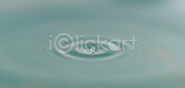 떨어짐 순수 신선 활발 사람없음 JPG 포토 해외이미지 거품 모션 모양 물 물결 물방울 반사 백그라운드 보케 뷰티 빗방울 빛 생태학 스플래쉬 액체 에너지 완전 원형 자연 잔물결 젖음 추상 컨셉 터키석 투명 파도 파란배경 파란색 패턴 표면 해외포토 환경 흰색