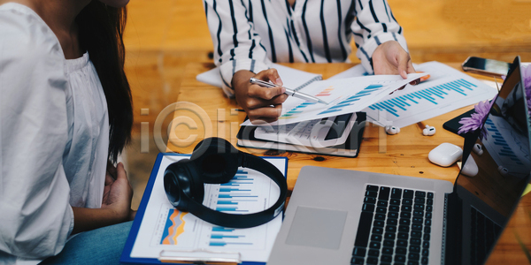 결과 계획 마케팅 분석 설계 성공 성장 투자 혁명 사람없음 JPG 포토 해외이미지 개발 경영 경제 그래프 글로벌 금융 네트워크 노트북 돈 동료 무역 문서 보고서 브레인스토밍 사이버 상담 스크린 알약 연결 온라인 이익 인터넷 작업 정보 정확 주식 직업 진행 토론 통계 해외포토 회계 회사