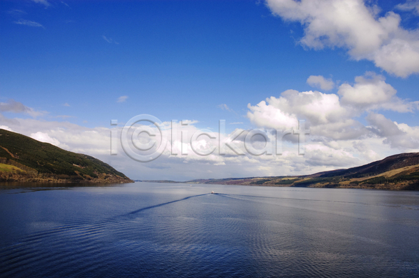 사람없음 JPG 포토 해외이미지 구름(자연) 물 보트 스코틀랜드 파란색 풍경(경치) 하늘 호수