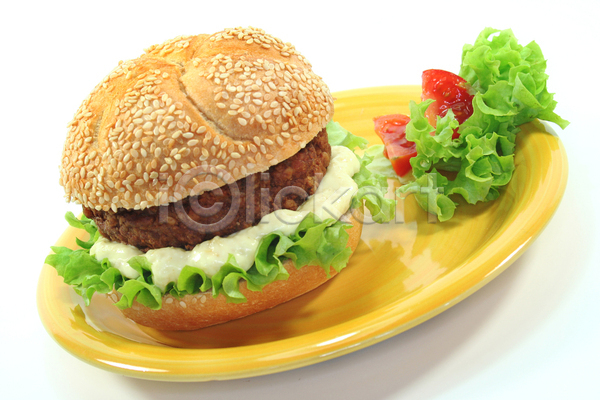 사람없음 JPG 포토 해외이미지 실내 인스턴트 접시 정크푸드 채소 토마토 패스트푸드 한개 햄버거 흰배경