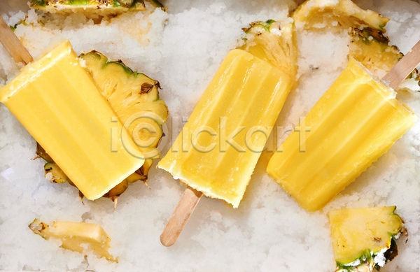 달콤 시원함 사람없음 JPG 포토 해외이미지 과일아이스크림 과일조각 막대아이스크림 살얼음 세개 슬라이스 실내 아이스크림 파인애플 하드