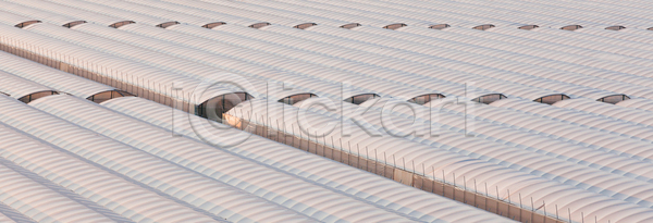 지구온난화 사람없음 JPG 포토 해외이미지 건물 건축양식 공장 그리너리 기후변화 놀이방 농업 농장 덮개 디자인 밭 밭일 비즈니스 산업 상업 온실 외관 원예 유리 음식 주택 창문 채소 투명 판유리 해외포토 환경 효과