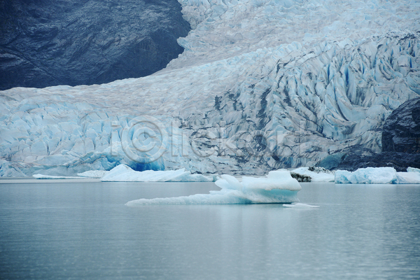 추위 사람없음 JPG 포토 해외이미지 구멍 균열 모션 북극 북쪽 빙하 산 얼음 자연 파란색 호수 흰색