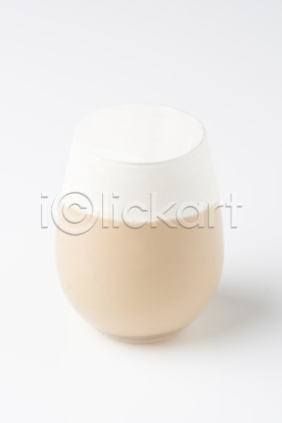사람없음 JPG 포토 라떼 밀크티 스튜디오촬영 실내 음료 카페 컵 한개 흰배경