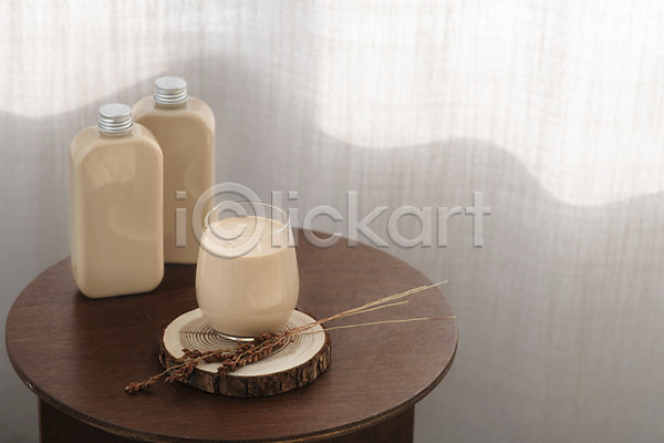사람없음 JPG 포토 나무 밀크티 병(담는) 스튜디오촬영 실내 음료 카페 커튼 컵 코스터