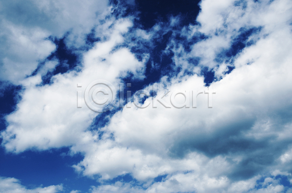 만족 상상 예측 사람없음 JPG 포토 해외이미지 날씨 무료 무한 백그라운드 세계 오픈 우주 자연 컨셉 코스모스(꽃) 태양 파란색 하늘 흐림 흰색
