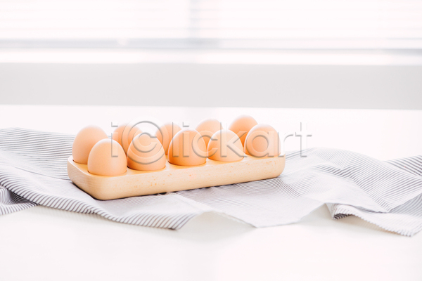 사람없음 JPG 포토 해외이미지 계란 계란판 식탁보 실내 탁자