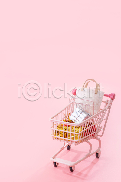 사람없음 JPG 포토 해외이미지 미니어처 분홍색배경 선물상자 쇼핑 쇼핑백 쇼핑카 실내 오브젝트