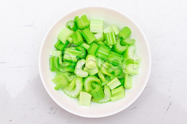신선 사람없음 JPG 포토 하이앵글 해외이미지 건강식 그린푸드 비건음식 샐러리 스튜디오촬영 접시 초록색 흰색