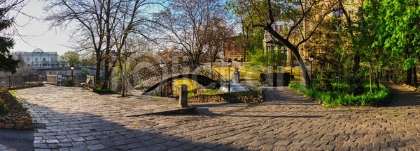 산책 휴식 사람없음 JPG 포토 해외이미지 거리 건물 건축양식 남쪽 도로 도시 도시풍경 맑음 모서리 봄 아침 야외 여행 오데사 자연 정사각형 조각 해외포토 회복 휴양지