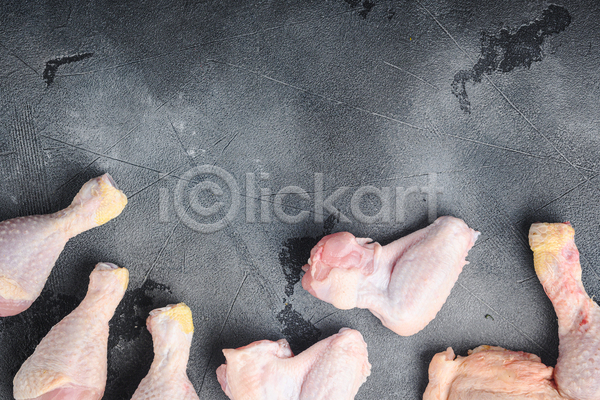 신선 사람없음 JPG 포토 하이앵글 해외이미지 날것 닭고기 닭날개 닭다리 실내 카피스페이스 회색배경
