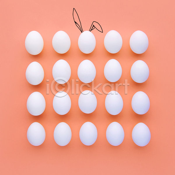 사람없음 JPG 포토 해외이미지 계란 그림 분홍색배경 실내 일렬 토끼머리띠 토끼모양