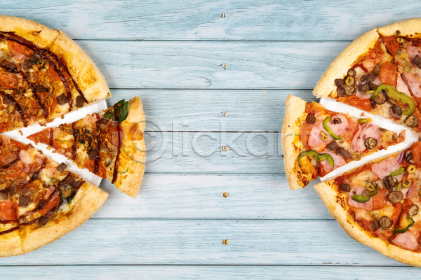 사람없음 JPG 포토 하이앵글 해외이미지 나무배경 실내 접시 카피스페이스 파란배경 패스트푸드 피자 피자조각
