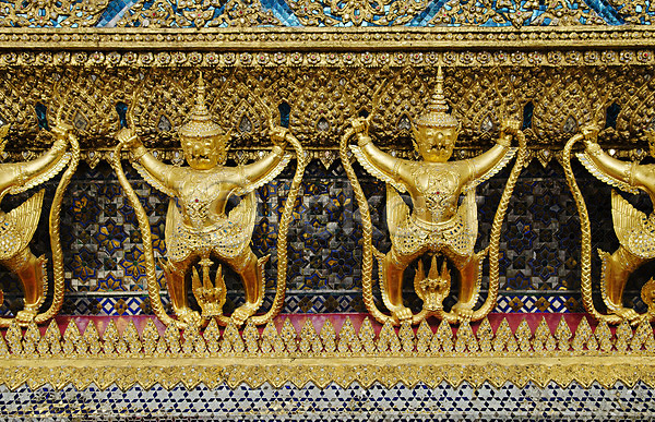 동양인 사람없음 JPG 포토 해외이미지 건축양식 묘사 미술 방콕 불교 사당 사찰 숫자 아시아 이국적 장식 전통 조각상 종교 태국 해외202004 황금