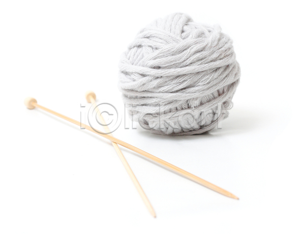 사람없음 JPG 포토 해외이미지 대바늘 뜨개질 실내 실타래 털실 흰배경