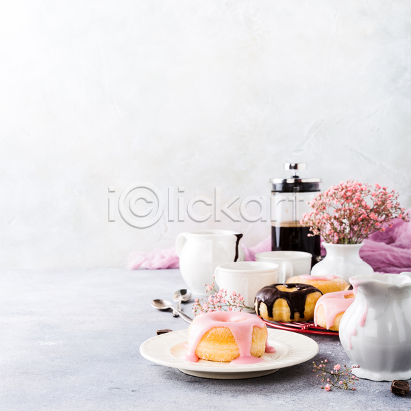 달콤 사람없음 JPG 포토 해외이미지 꽃 도넛 디저트 접시 초콜릿 커피 커피잔 흰배경