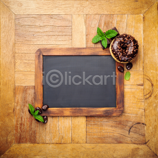 달콤 사람없음 JPG 포토 해외이미지 나무배경 도넛 디저트 민트 초콜릿 칠판 플랫레이