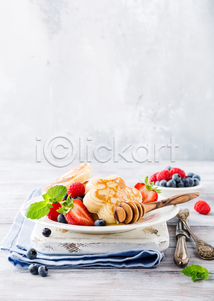 사람없음 JPG 포토 해외이미지 딸기 블루베리 아침식사 음식 팬케이크 허니디퍼