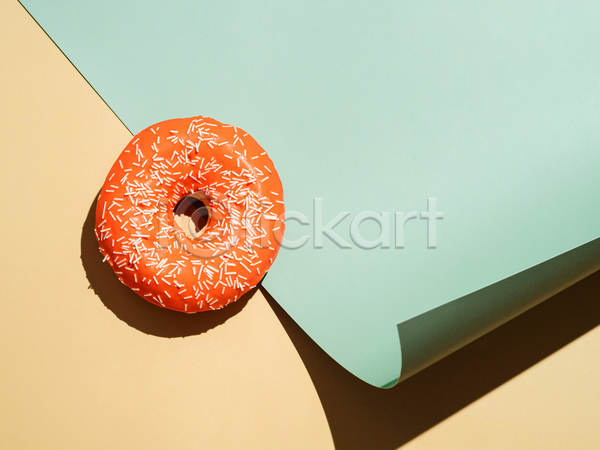 사람없음 JPG 포토 해외이미지 그림자 도넛 디저트 실내 종이 한개