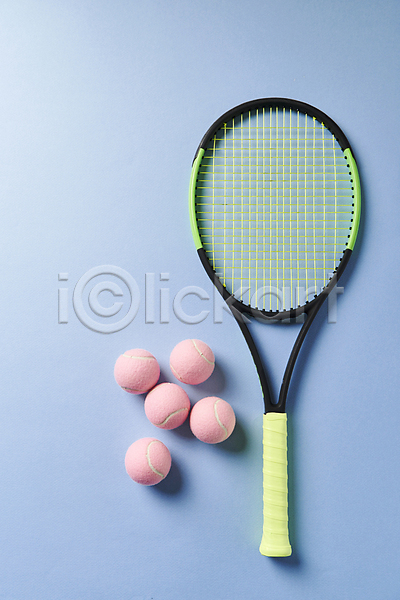 사람없음 JPG 포토 하이앵글 스튜디오촬영 실내 오브젝트 테니스 테니스공 테니스라켓 테니스용품 파란배경