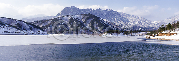 사람없음 JPG 포토 겨울 겨울풍경 구름(자연) 맑음 빙판 설경 설산 야외 자연 주간 하늘 호수